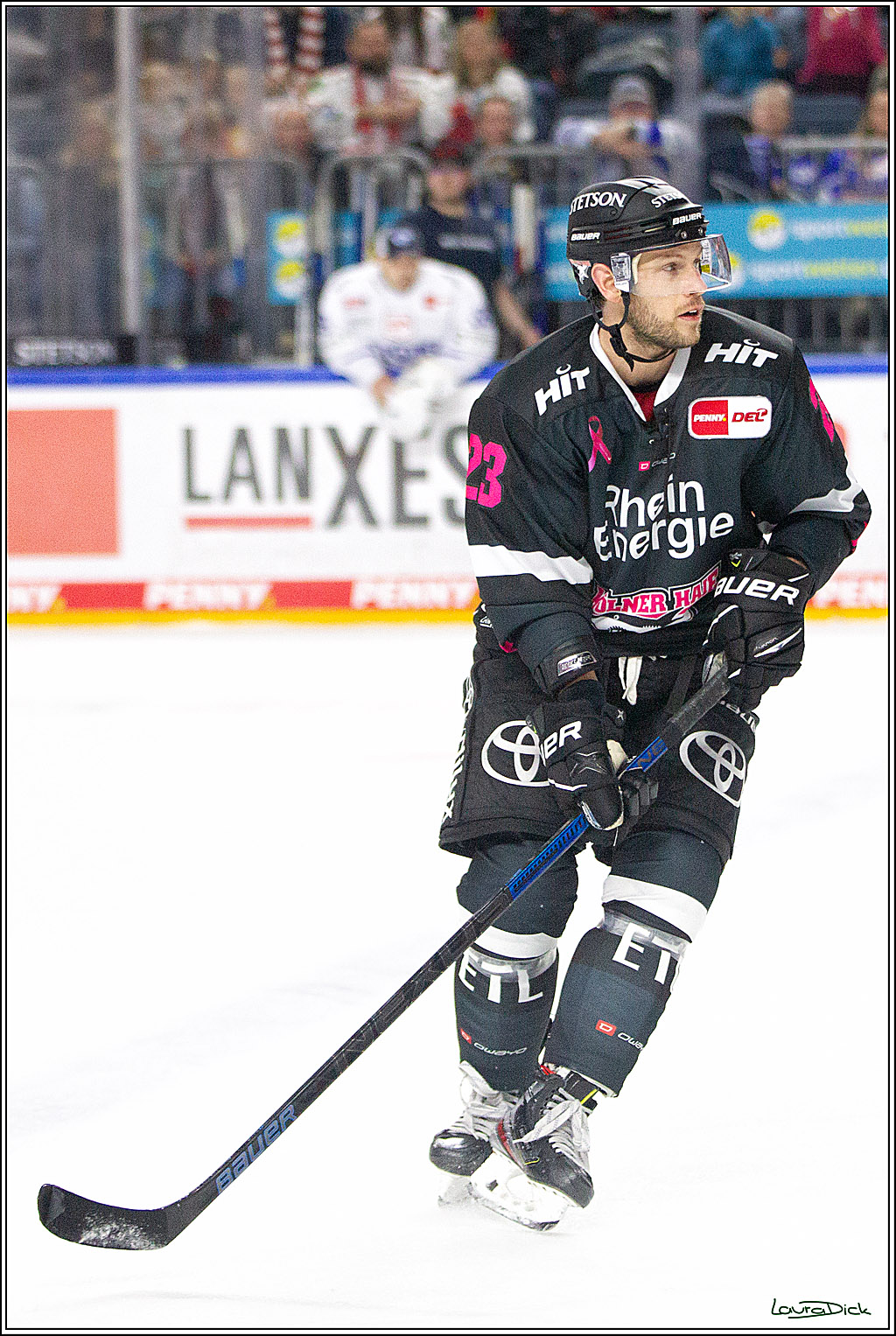 PENNY DEL;  Koelner Haie - Schwenninger Wild Wings; Koeln, 08.10.2021